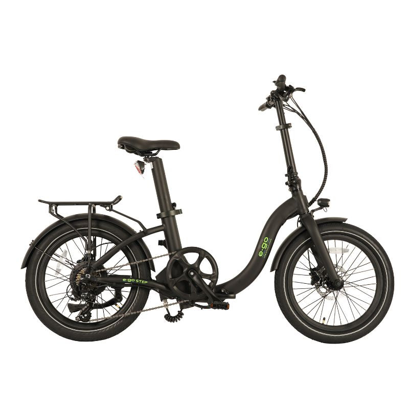 E-GOStepBlack facing right in a white background.
