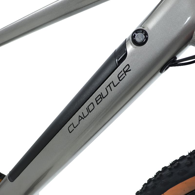 Claud Butler Ridge 2.0 integrated battery with 'Claud Butler' branding on a white background