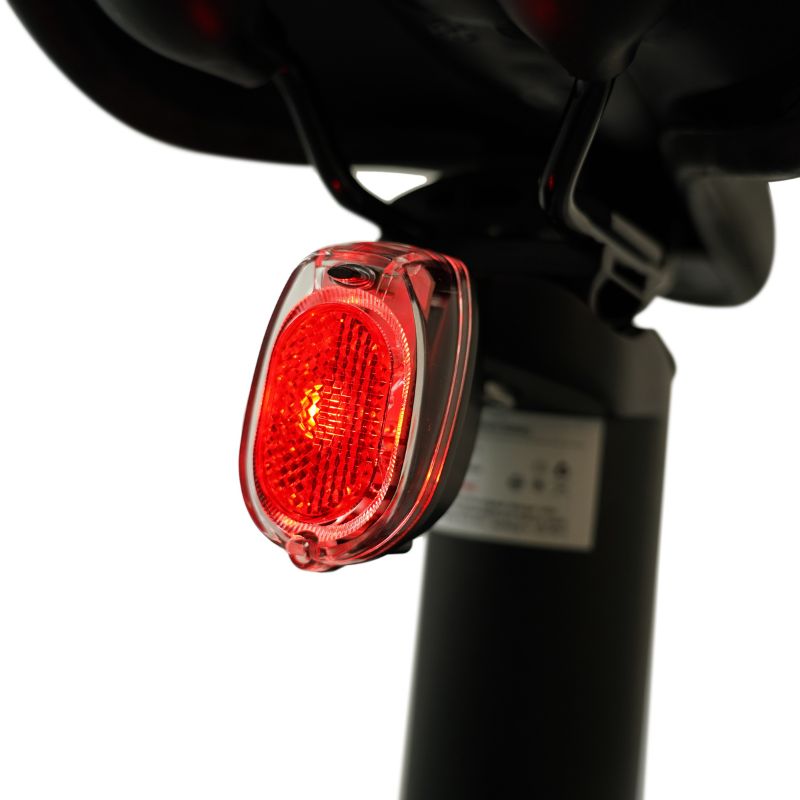 E-GOStepBackReflectorLight in a white background.