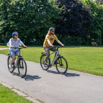 Falcon Horizon Cross Bar Hybrid e-bike lifestyle park