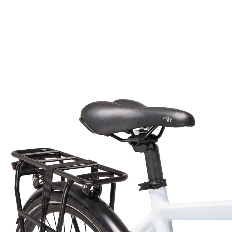 Hygge Losso saddle and rear rack on a white background