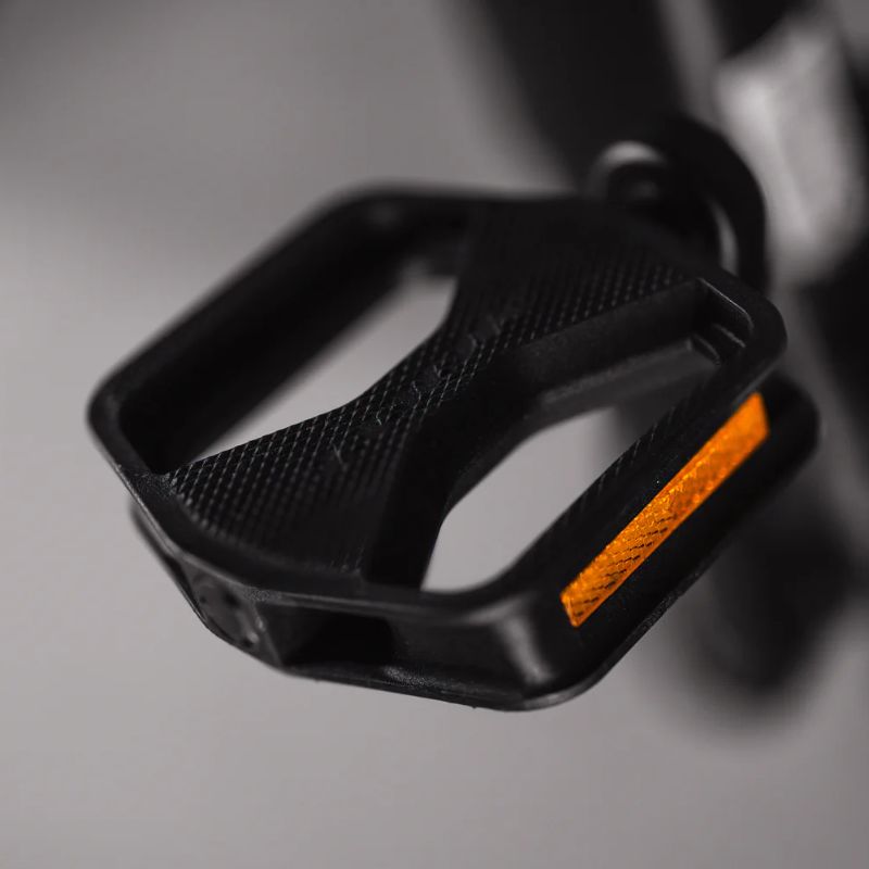 Mark2UrbanScrambler_PedalCloseUp