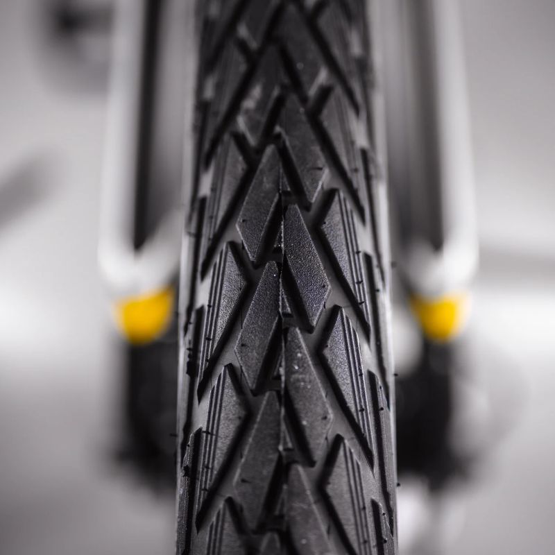 Mark2UrbanScrambler_WheelCloseUp