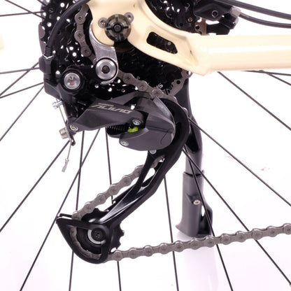 Roxform_Stride_L_e-bike Shimano gears Close-up on a white background