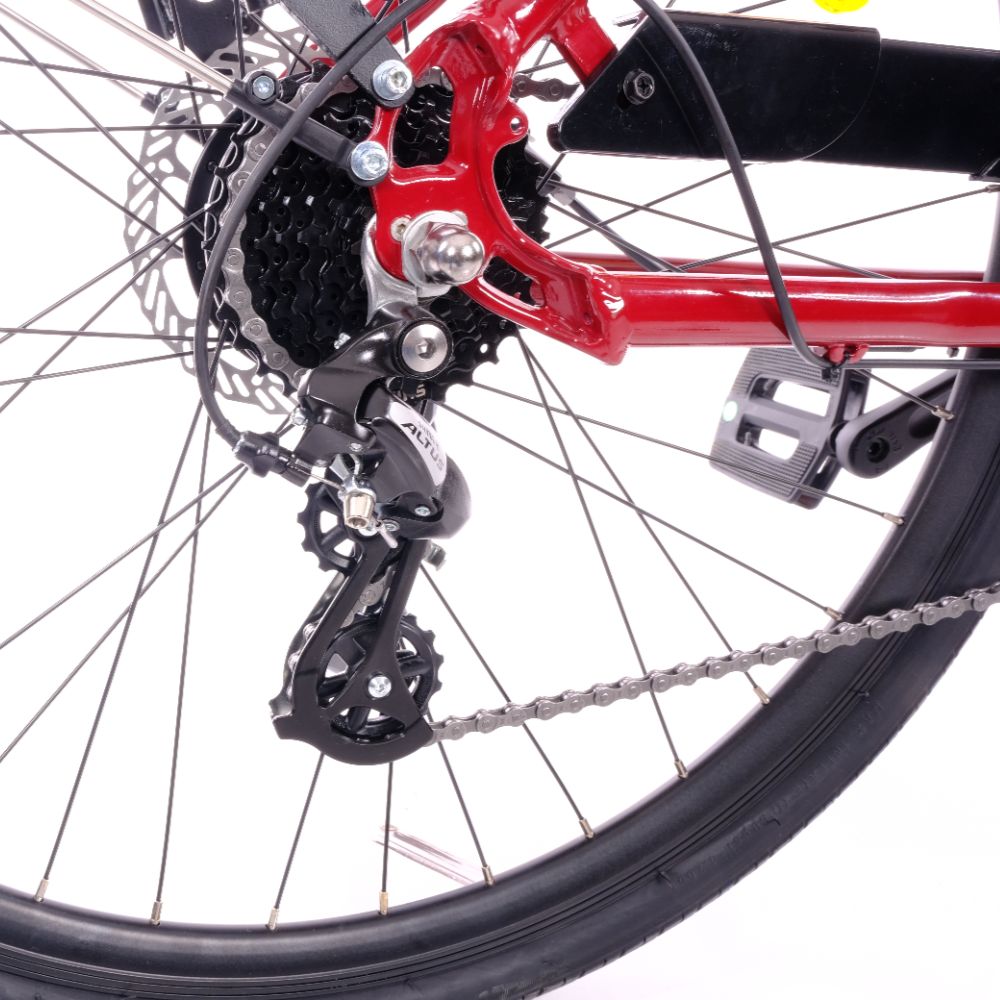 Roxform_Stride_S_e-bike_Close-up of rear wheel and gear system on a white background