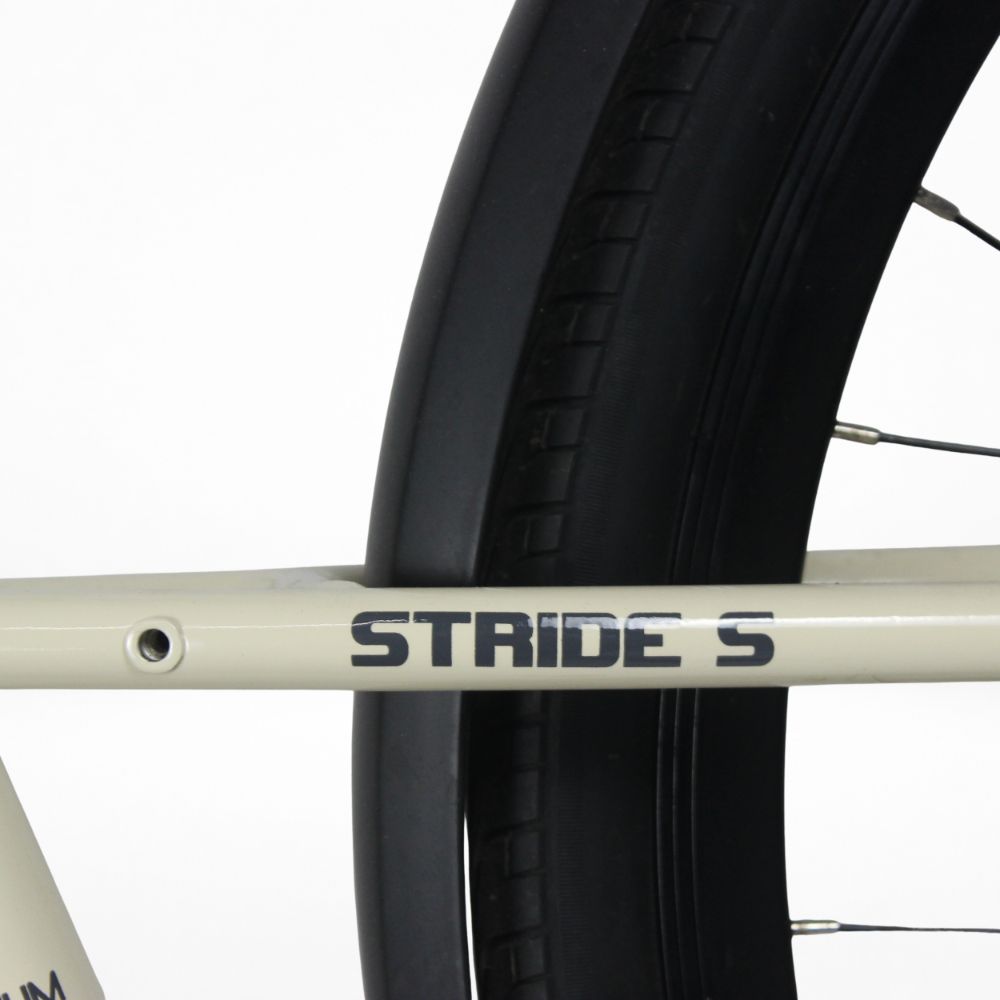 Roxform_Stride_S_e-bike_branding Close-up on a white background